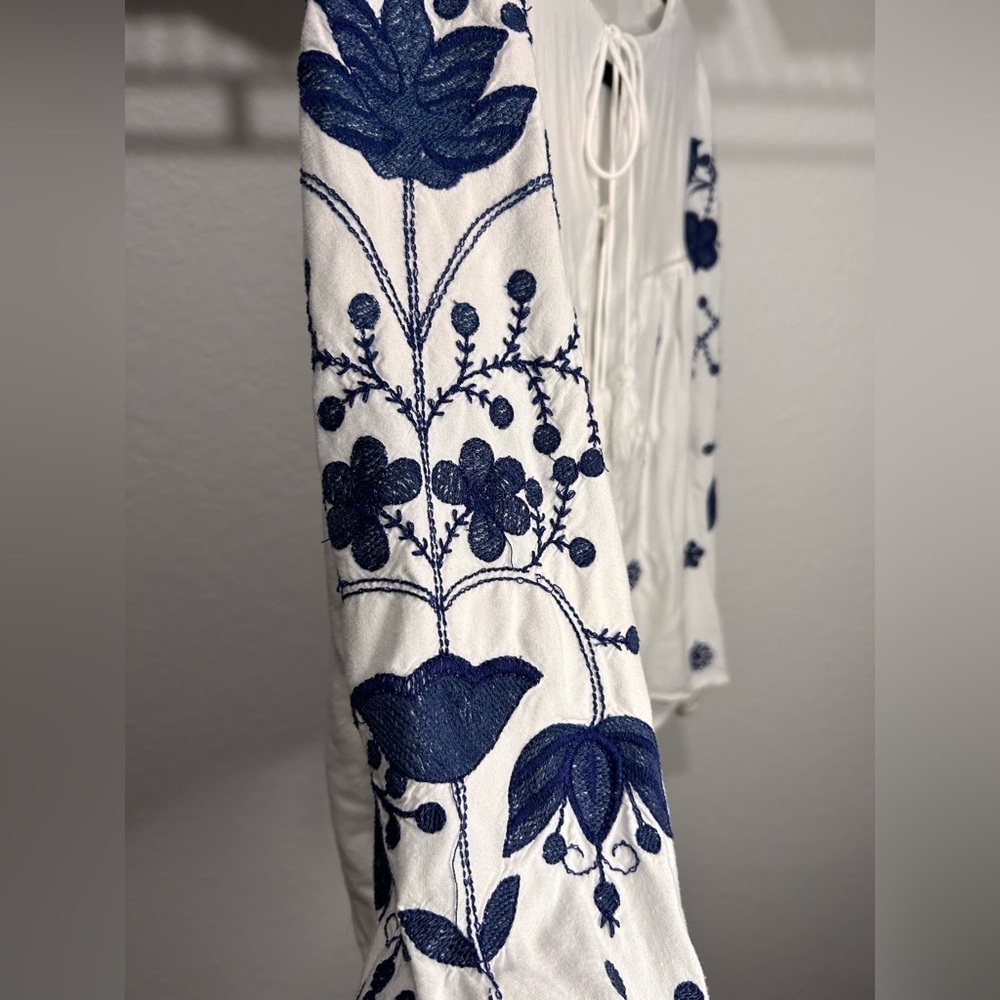 Zara Embroidered White and Blue Blouse - Picture 3 of 7